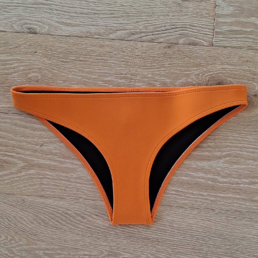 HOAKA Neoprene Bikini Bottoms - Small (New)